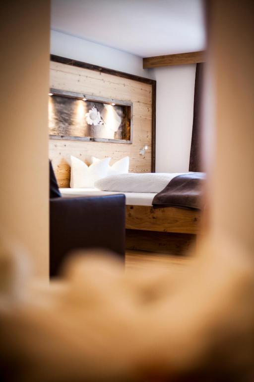Posthotel Pfunds Pokoj fotografie