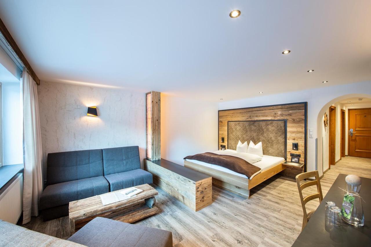 Posthotel Pfunds Exteriér fotografie